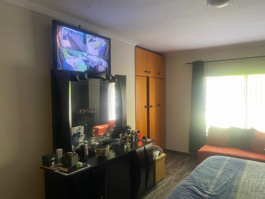 5 Bedroom Property for Sale in Porterville Western Cape